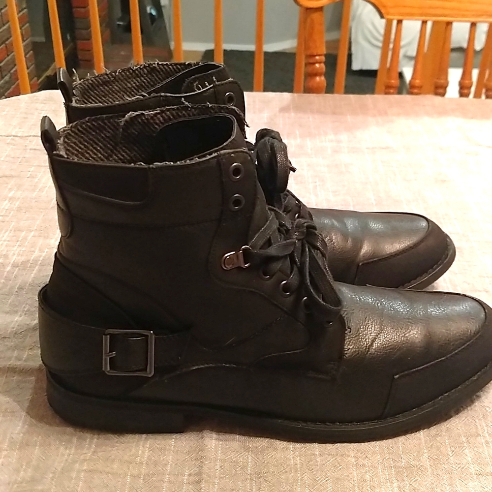 Steve Madden Rugger Boots - Picture 2 of 5